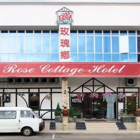 Rose Cottage Hotel Taman Impian Senai Джохор-Бару Экстерьер фото